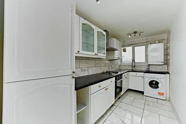Chipstead Avenue, Thornton Heath, CR7, photo 2