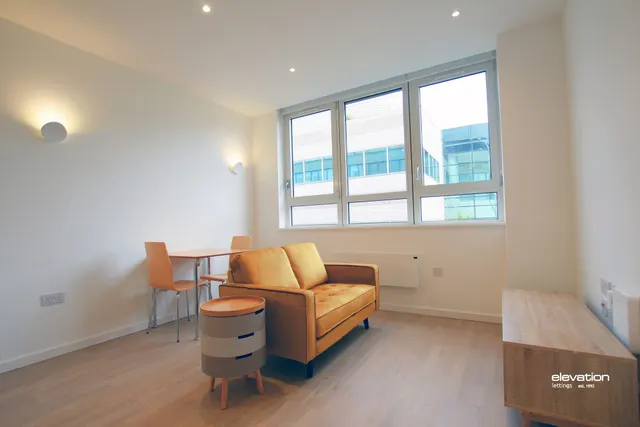 Photo 3 — Flat 38, Granton House, Milton Keynes, 202 Silbury Boulevard, MK9 1FJ