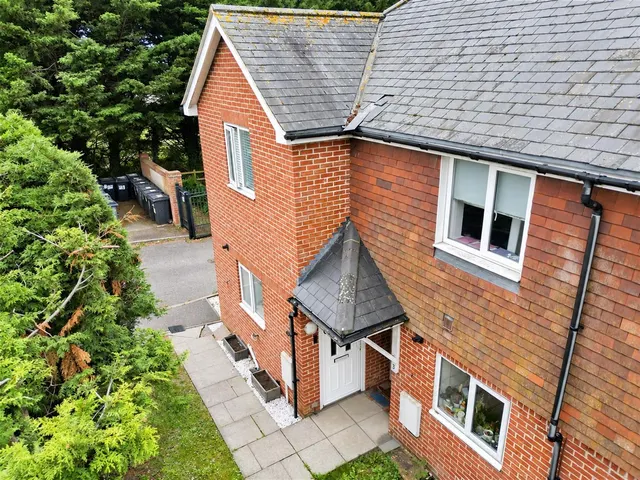 Old Vicarage Close, Horam, Heathfield, TN21 0JF, photo 1