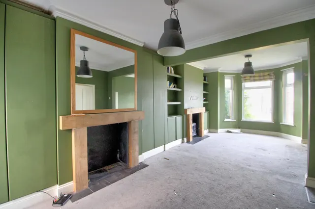 Risca Road, Newport, NP20, photo 2