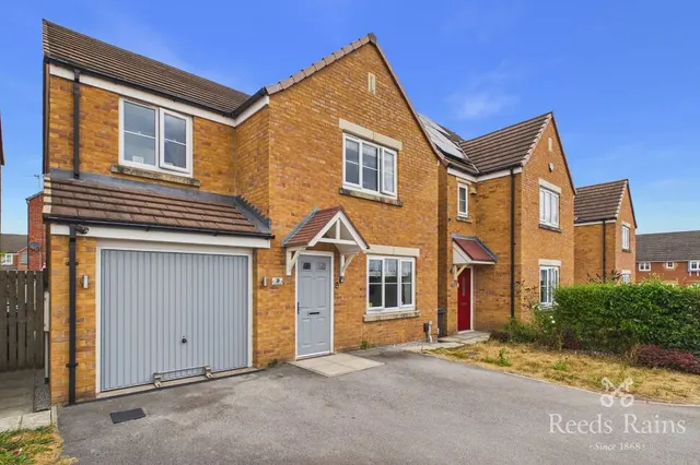 Lyle Mews, Thurcroft, S66, photo 1