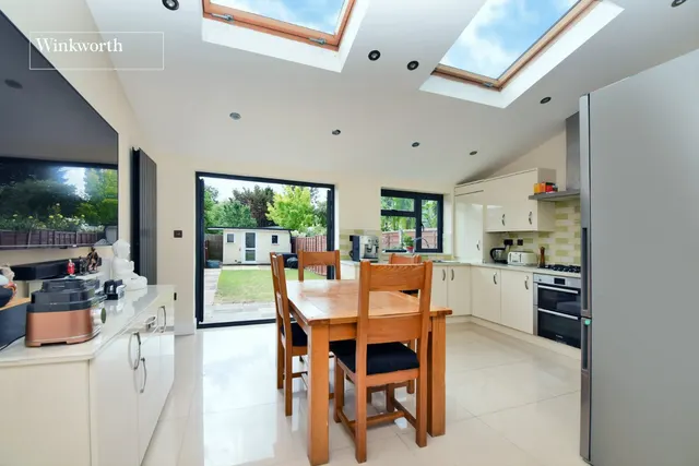 Hilldale Road, Cheam, SM1, photo 2
