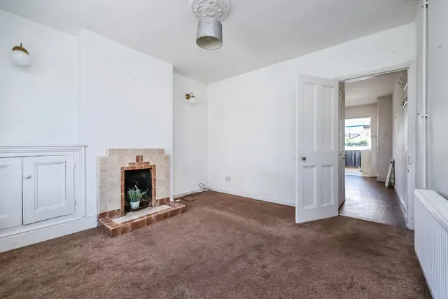 Photo 2 — Linby Grove, Hucknall, Nottingham, Nottinghamshire, NG15