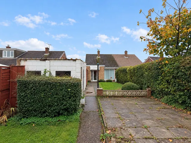 Chase Avenue, Cheslyn Hay, WS6, photo 2