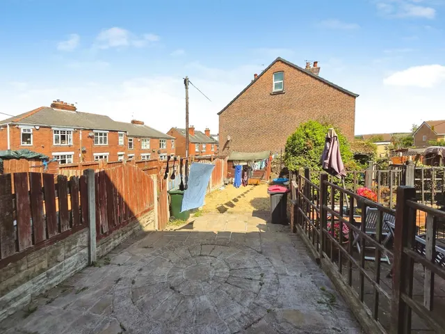 Barnsley Road, Rotherham, S63, photo 3