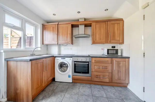 Bath Road, Southsea, PO4, photo 3