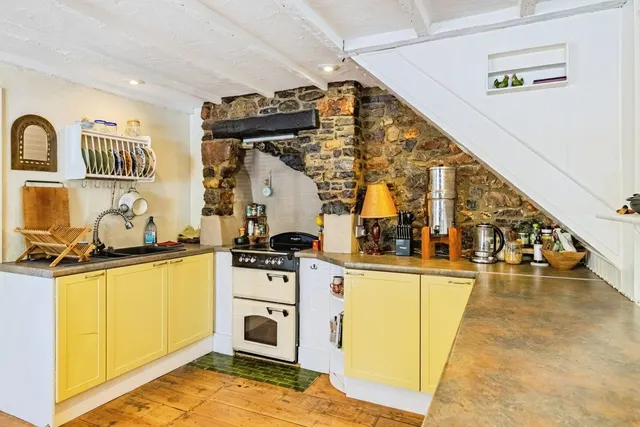 Highweek Village, Newton Abbot, TQ12, photo 3
