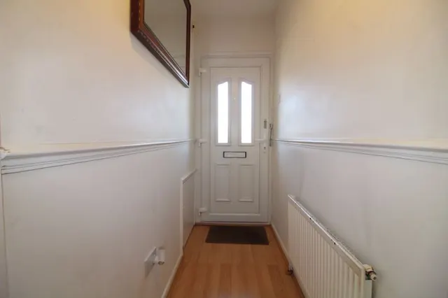 Photo 3 — Matlock Crescent, Luton LU4 0BP