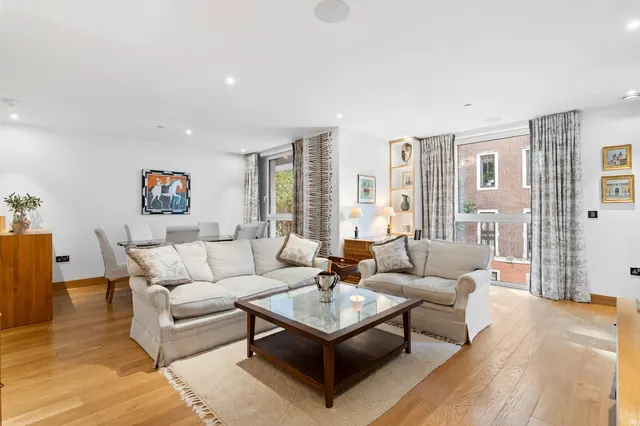 Horseferry Road, London, SW1P, photo 1