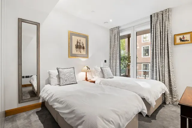 Horseferry Road, London, SW1P, photo 3