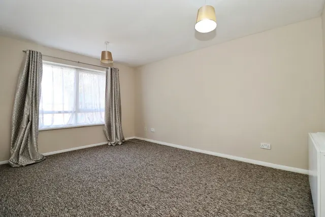 Photo 3 — Marina Gardens, Bristol, BS16