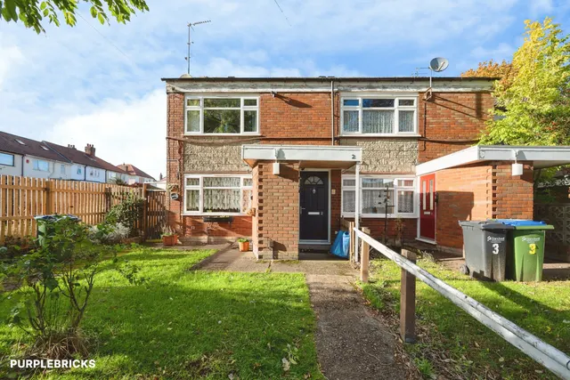Gadds Drive, Rowley Regis, B65, photo 1