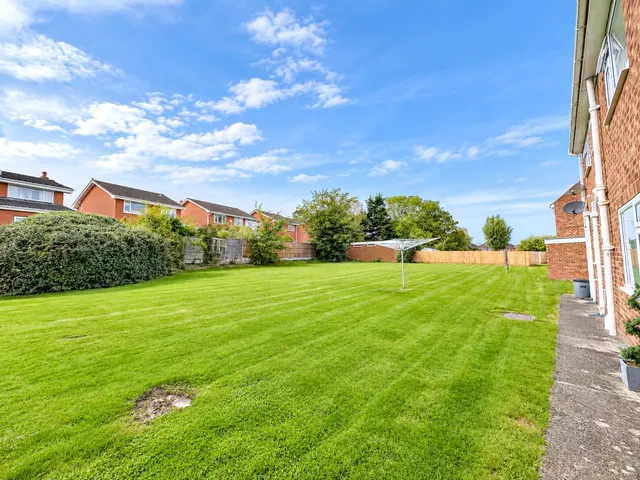 Sandstone Drive, Wirral, CH48, photo 3
