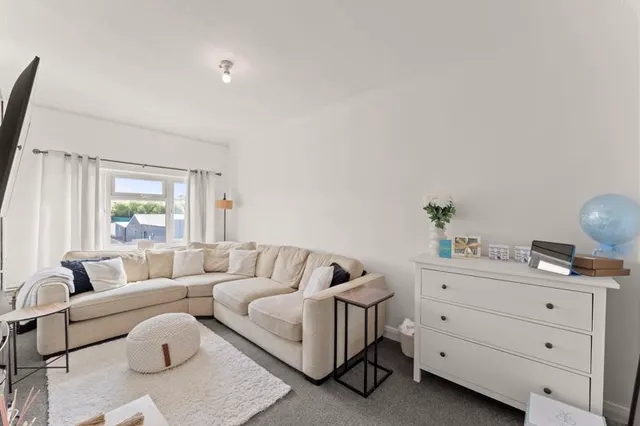 Northolt Road, Harrow, HA2, photo 1