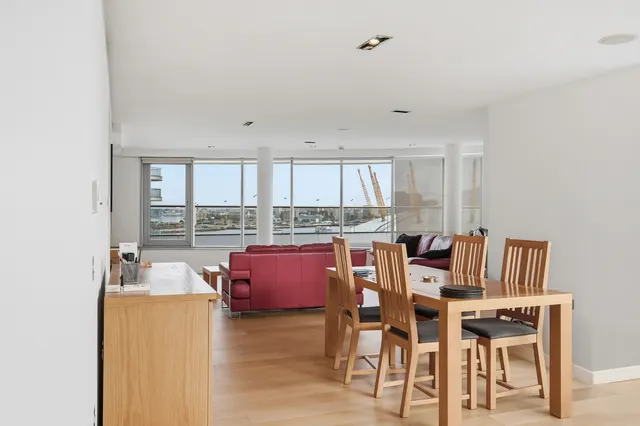 Block C, New Providence Wharf, E14, photo 3