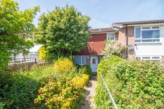 Ireland Way, Waterlooville, PO7 7NP, photo 1