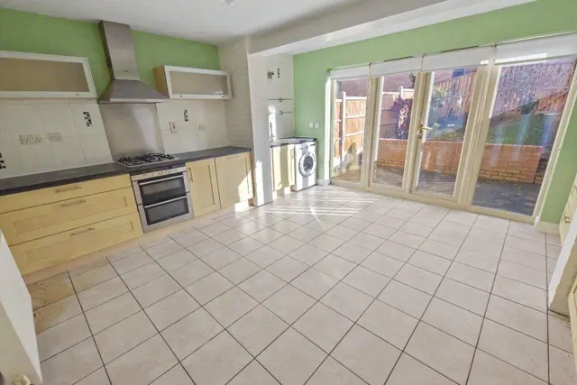 Raynville Way, Leeds, LS12, photo 3