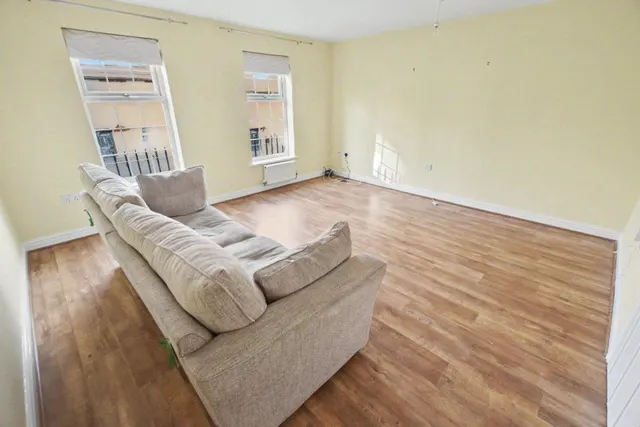 Raynville Way, Leeds, LS12, photo 2