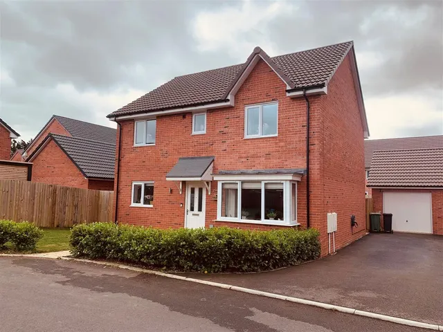 Burnish Grove Cannington, Bridgwater TA5 2SY, photo 1