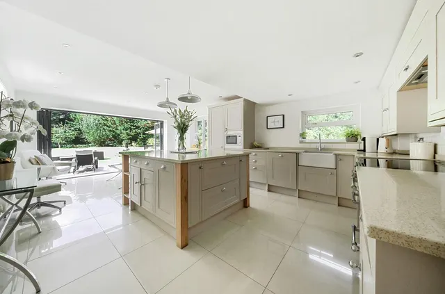 Distinguished Four Bedroom Period Residence, Ryarsh, photo 2