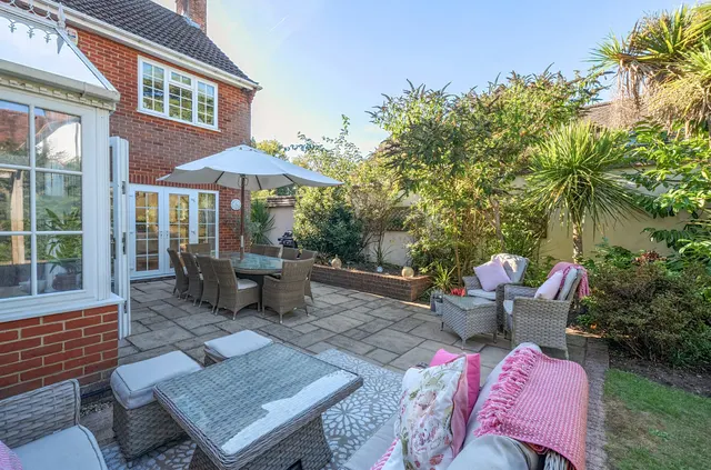 Upper Chobham Road, Camberley, GU15, photo 3