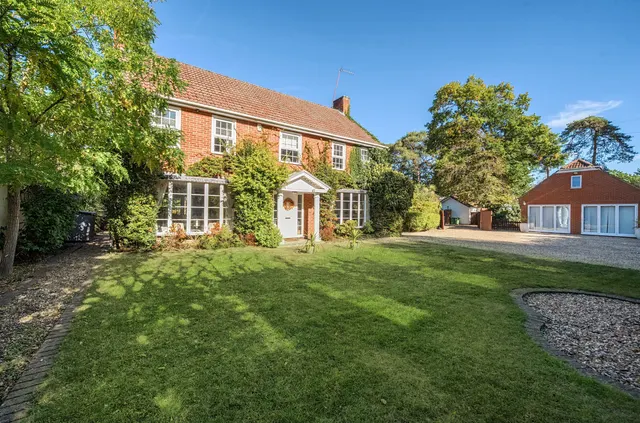 Upper Chobham Road, Camberley, GU15, photo 1