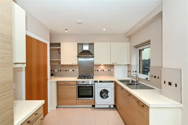 Lincoln Road, East Finchley, N2, photo 3