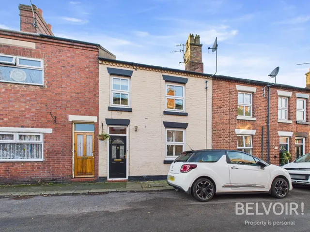 Victor Street, Stone, ST15, photo 1