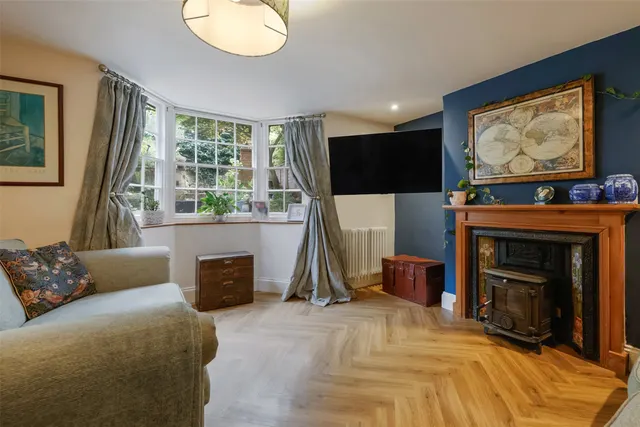 Parsonage Lane, Westcott, RH4, photo 2