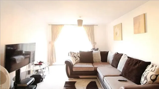 Wooldridge Close, Feltham, TW14, photo 3