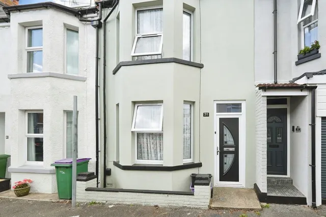 Fernbank Crescent, Folkestone, Kent, CT19, photo 1
