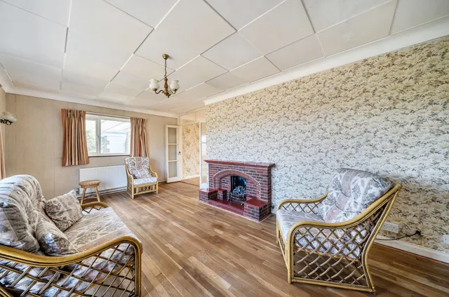 Photo 2 — Chertsey Close, Kenley CR8 5LN