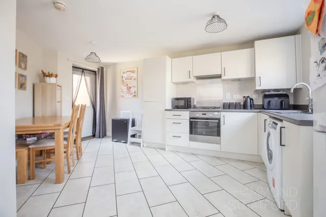 Finch Road, Attleborough, photo 2