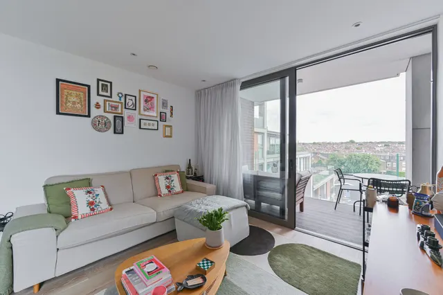Apartment 11, 215a Balham High Road, London, photo 1