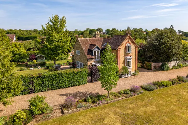Wengeo Lane, Ware, SG12, photo 1