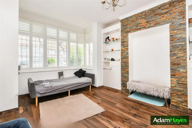 Woodgrange Avenue, North Finchley, N12, photo 2