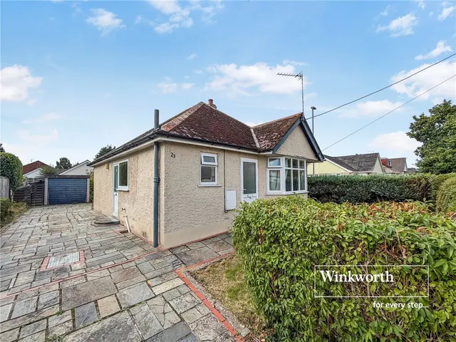 Hilltop Road, Ferndown, BH22, photo 1
