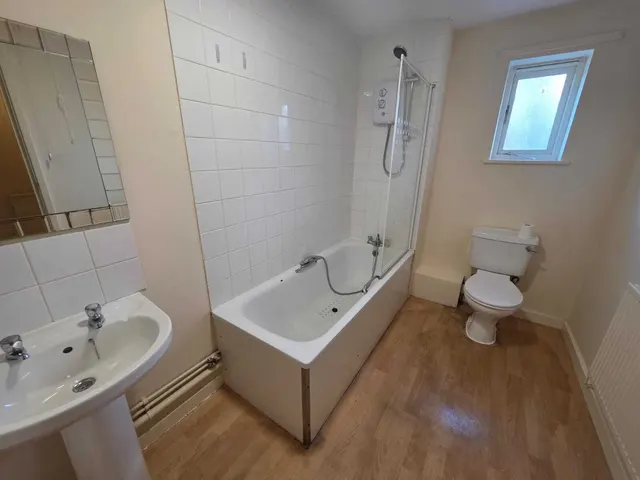 Elstree Way, Abbey Meads, SN25, photo 3
