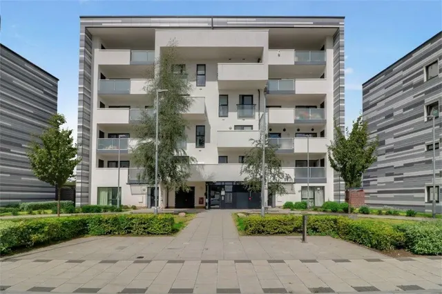 Williams Way, Wembley, HA0, photo 1