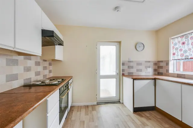 Charles Avenue, Chilwell, NG9, photo 3