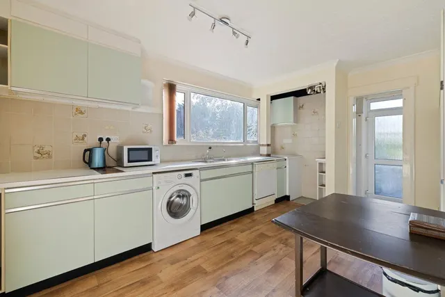Peperham Road, Haslemere, GU27, photo 2