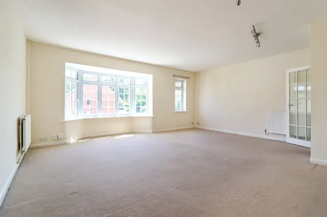 Photo 3 — Heathfield Court, Fleet, Hampshire, GU51 5DX