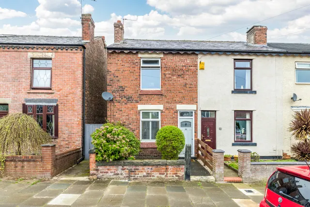 Grove Lane, Standish, WN6, photo 2