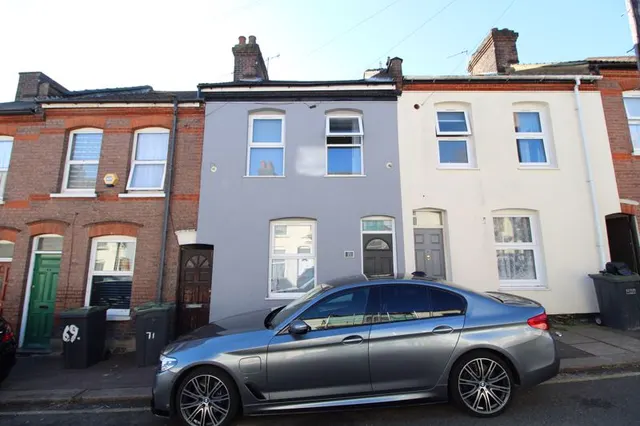 Hampton Road, Luton LU4 8AP, photo 1