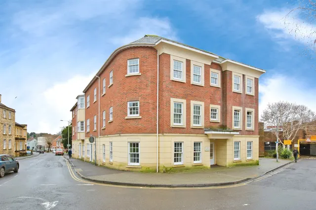 Photo 2 — Hendford, Yeovil