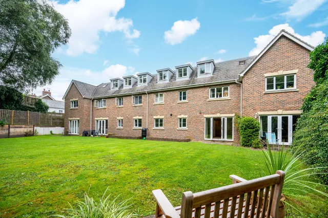 Photo 3 — 4 Canvas Court, Kings Road, Haslemere