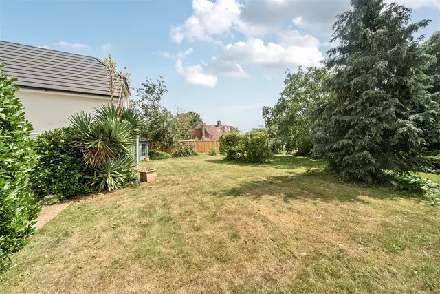 Photo 3 — Crabthorn Farm Lane, Hill Head