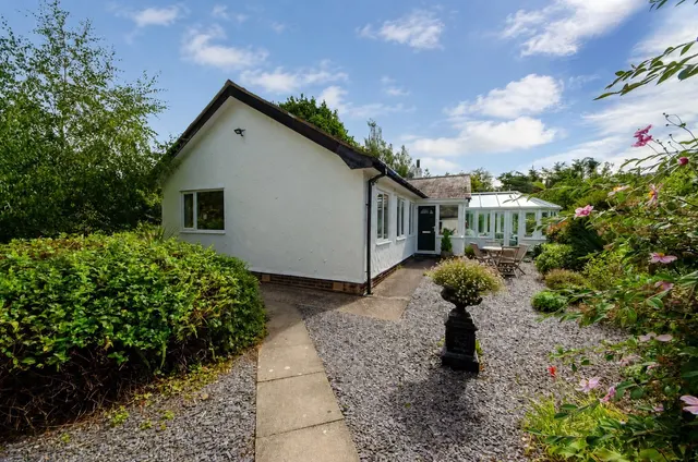 Llanbedr-y-Cennin, Conwy, LL32, photo 1