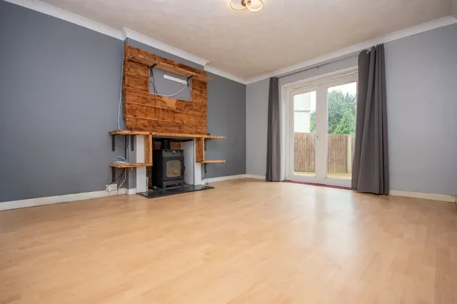 St. Marys Road, Kettering, NN15, photo 2