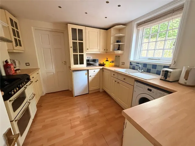 Winchester Road, Romsey, SO51, photo 2